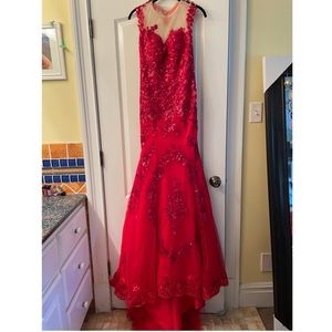 Red prom dress size 0 never worn!